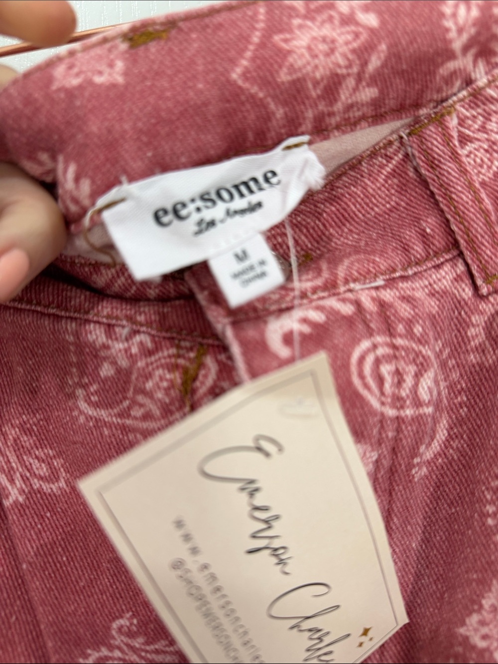 ee:some Mineral Washed Paisley Printed Barrel jeans size medium NWT - Picture 8 of 8